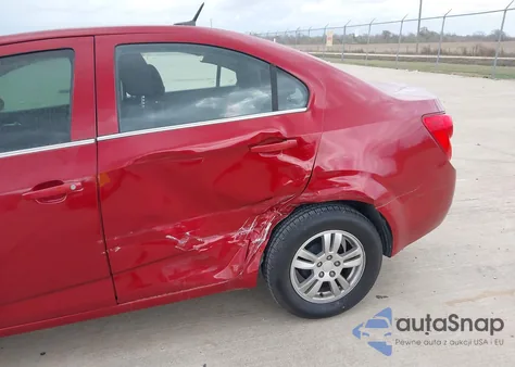 2013 Chevrolet Sonic Lt z USA, uszkodzony, nr VIN 1G1JC5SG1D410585